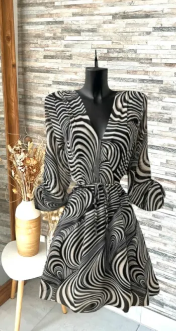 Robe zigzague tendance