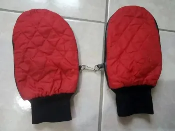 Gant rouge simili cuir taille S