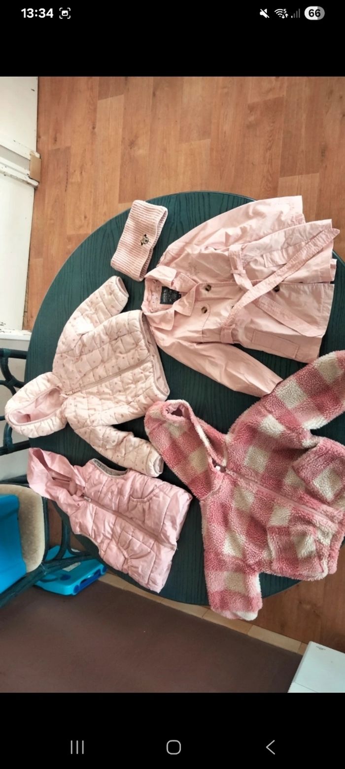 Gros lot vêtements fille 5 ans - photo numéro 10