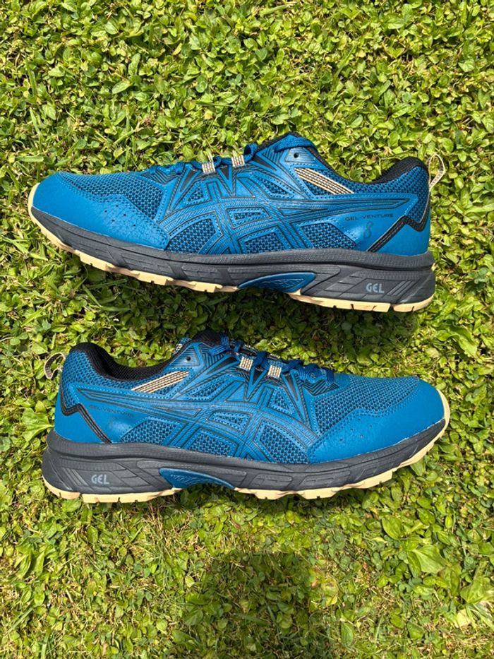 Baskets asics gel venture 8 bleu marine et beige pointure 44 neuves - photo numéro 3