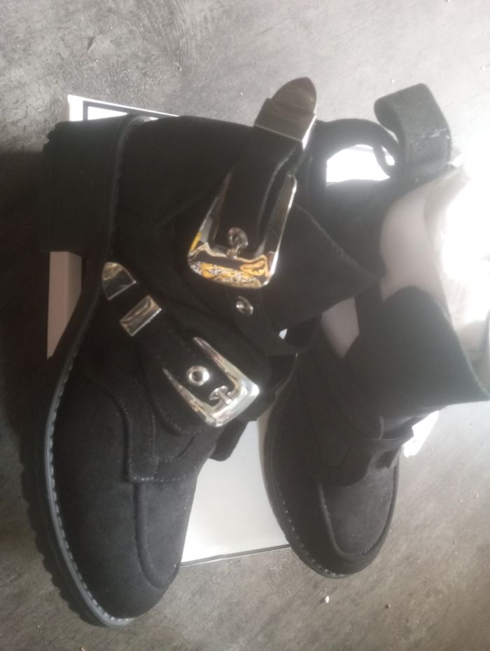 Chaussure - photo numéro 2