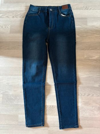 Jean skinny NEUF