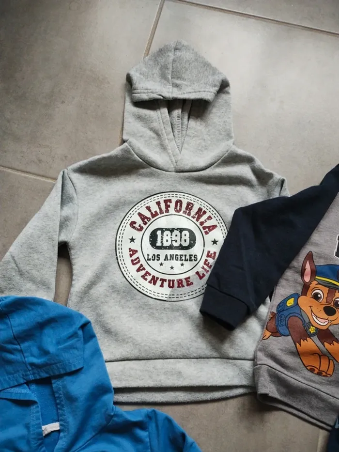 4 sweats à capuche 4ans - photo numéro 2