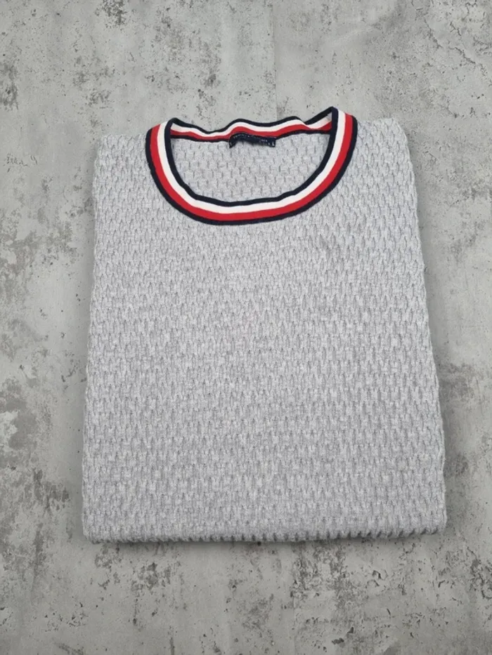 Pull gris Tommy Hilfiger – Taille M Femme (mesures en photos) - photo numéro 2