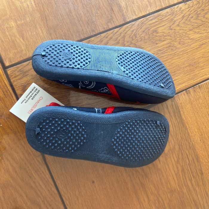 Chaussons neuves T27 - photo numéro 3