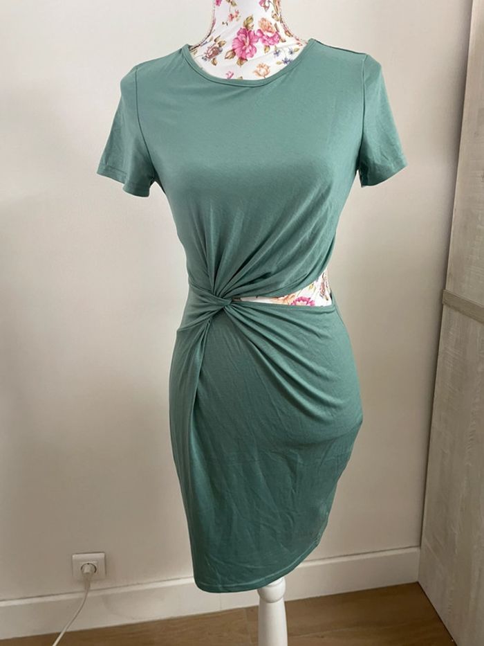 Robe t-shirt décolleté au ventre