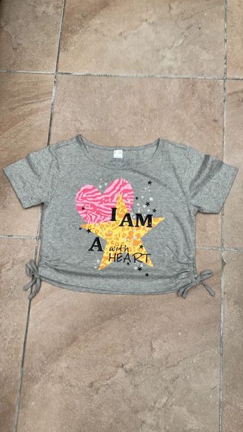 T-shirt court gris cœur rose étoile jaune neuf (n°13)