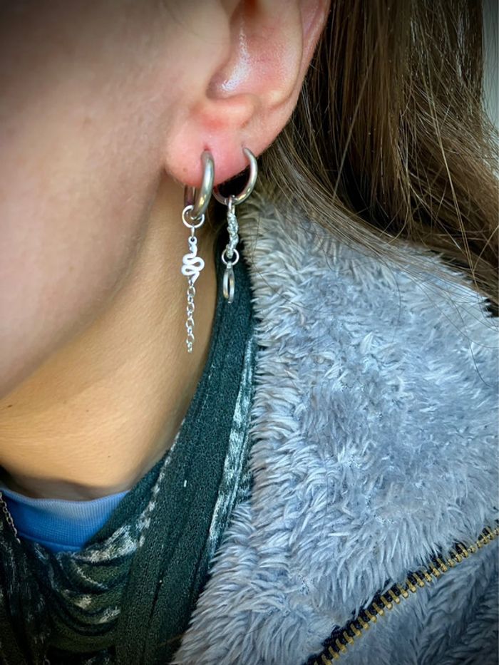 Boucles d’oreilles petites créoles breloques chaînes acier inoxydable lune serpent - photo numéro 5