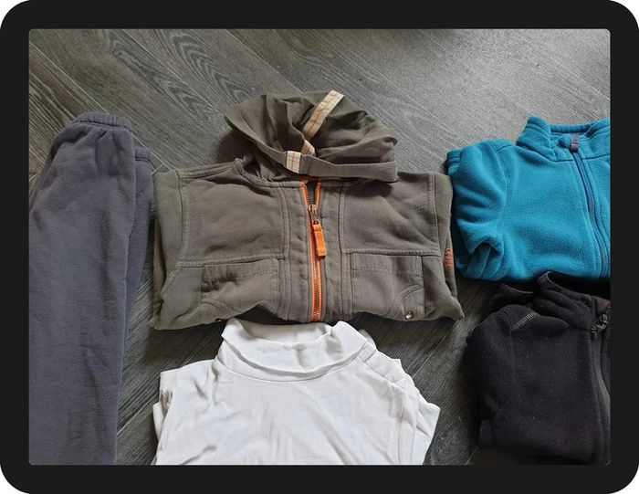 Lot de 8 vêtements hiver garçon 4 ans - photo numéro 3