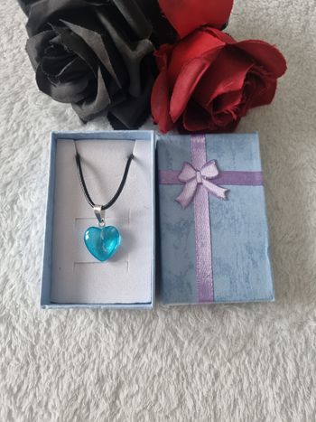 Collier cœur verre dégradé et sa boîte bijoux