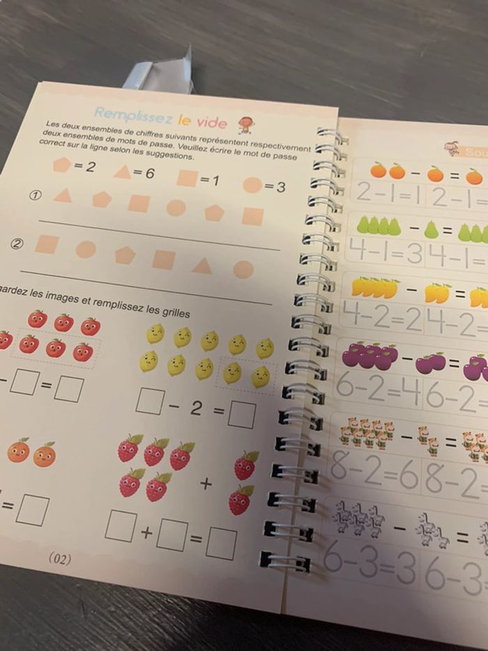 Cahier magique/ livre d’activités - photo numéro 3