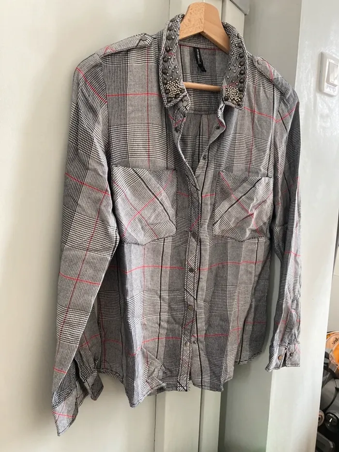 Chemise Stradivarius neuve - photo numéro 2