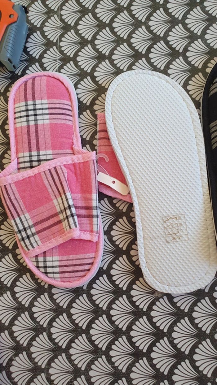 2 paire de chaussons claquettes taille 36-37 - photo numéro 4