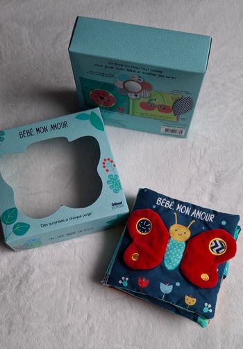 Livre en tissu bébé