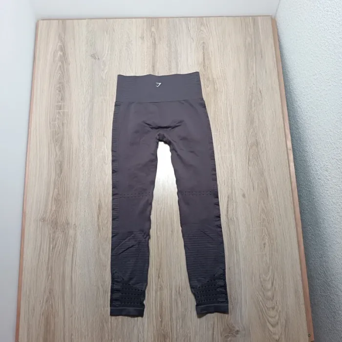 Legging gymshark femme M violet foncé - photo numéro 4