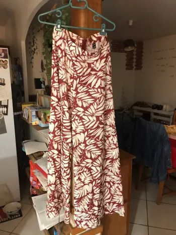 pantalon large feuillu