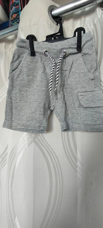 Short gris