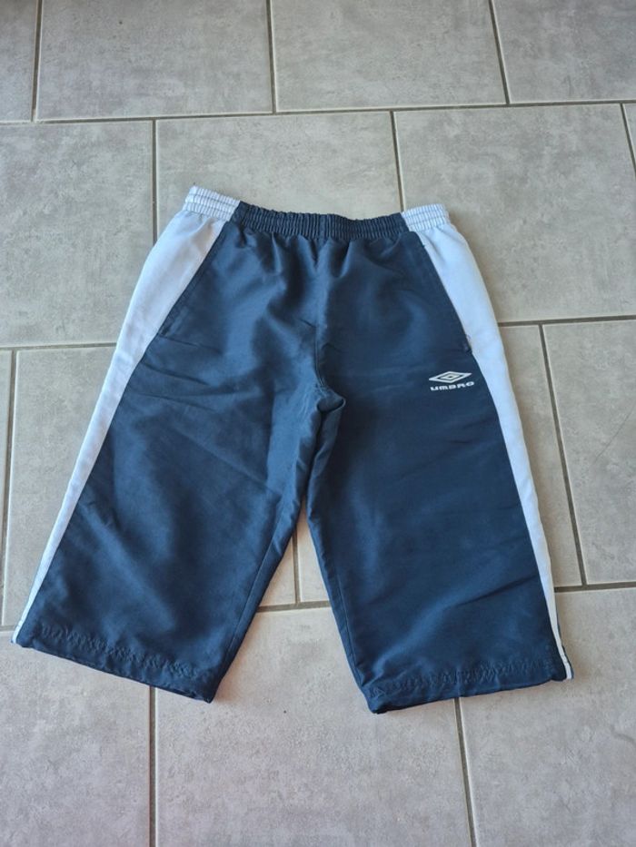 Bermuda umbro taille 13/14 ans
