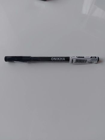 Crayon noir yeux
