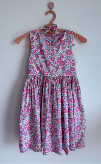 Magnifique robe Liberty taille 6 ans 🌸