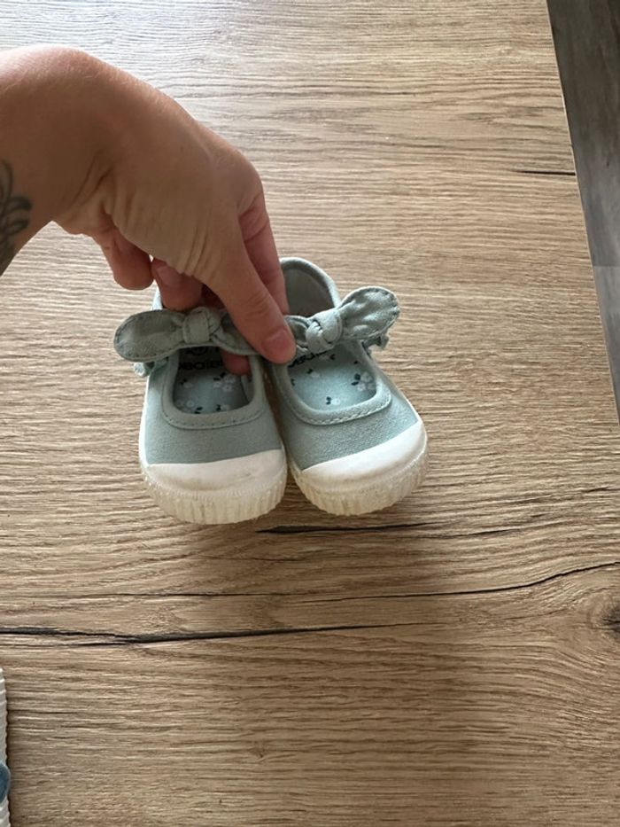 Chaussure bébé fille taille 19 - photo numéro 3