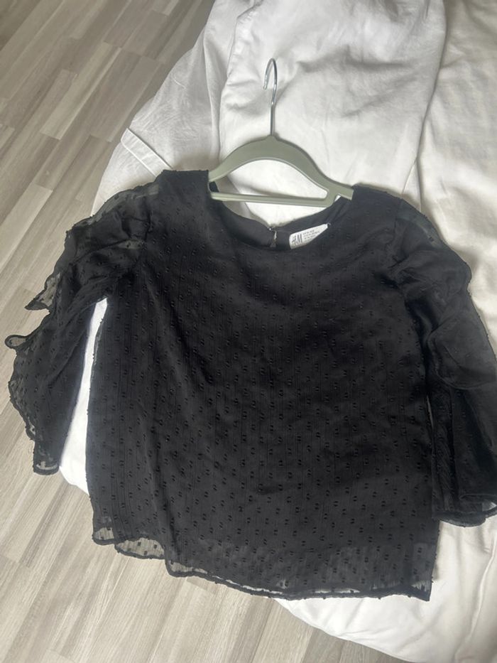 Top h et M taille 10/11 ans - photo numéro 5