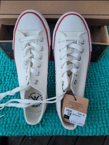 Baskets CHK10 blanches