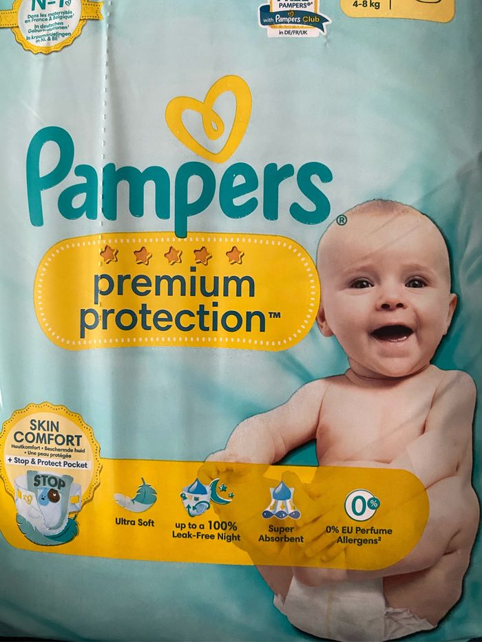 Lot 5 paquets de couches Pampers taille 2