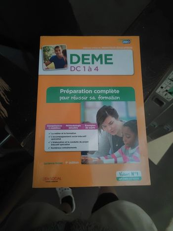 Livre deme ( diplôme d'état de moniteur éducateur)