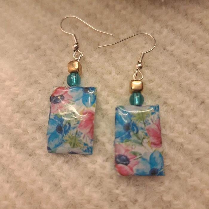 Boucles d'oreilles pendante florale bleu et rose - photo numéro 6