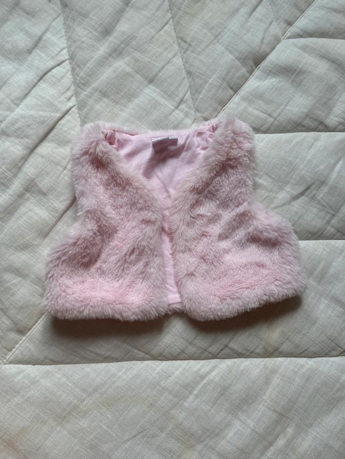 Gilet sans manche fausse fourrure