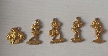 Lot 5 Fèves Dorées Poupée Barbie shopping 1992 Mattel Pendentif, Neuves jamais utilisées
