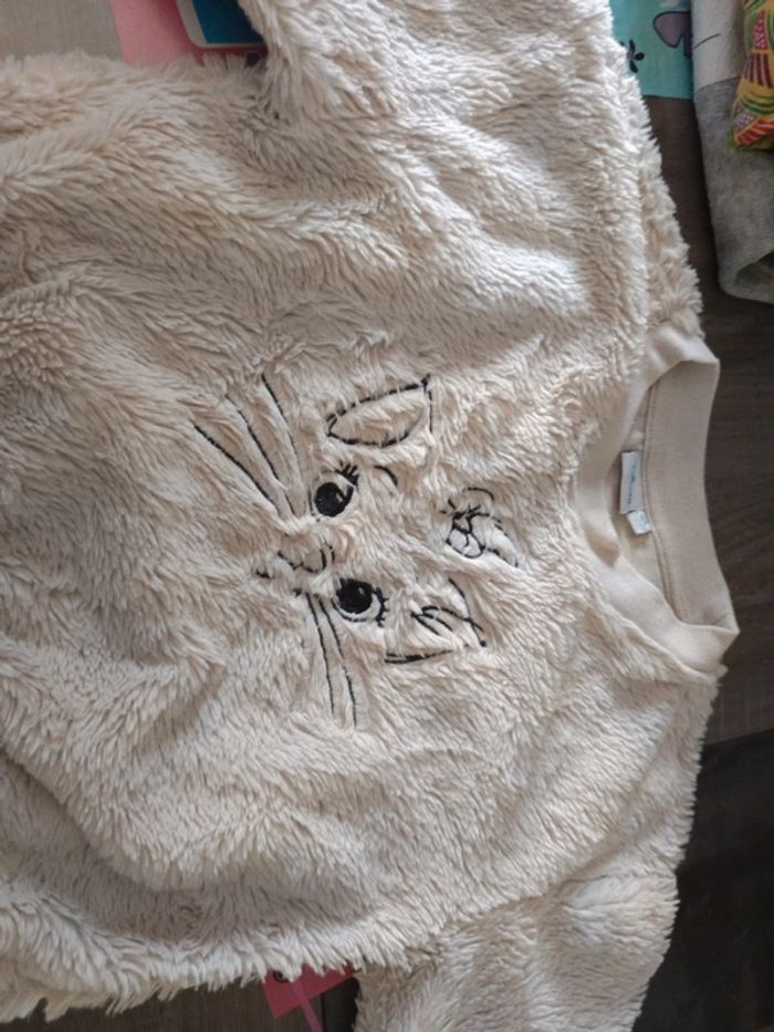 Pull marie Disney 6 ans - photo numéro 3