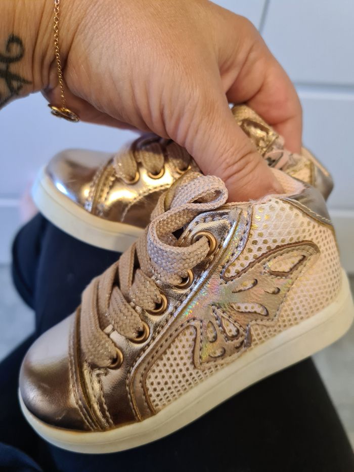 Lot 3 paires chaussures taille 19 - photo numéro 9