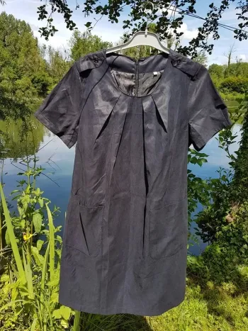 Très jolie robe Naf Naf T3 noir
