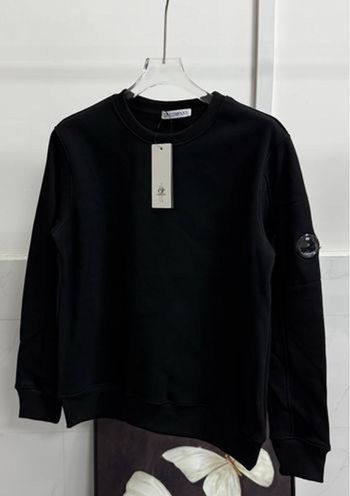 Pull cp company noir taille M
