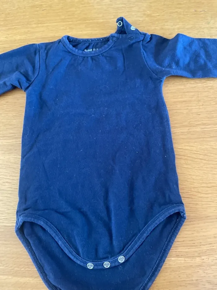 Lot 3 body fille 18 mois - photo numéro 5