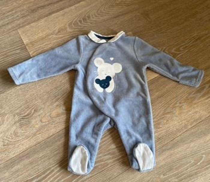 0m | 3 bodies + 2 pyjamas Obaidi - photo numéro 2