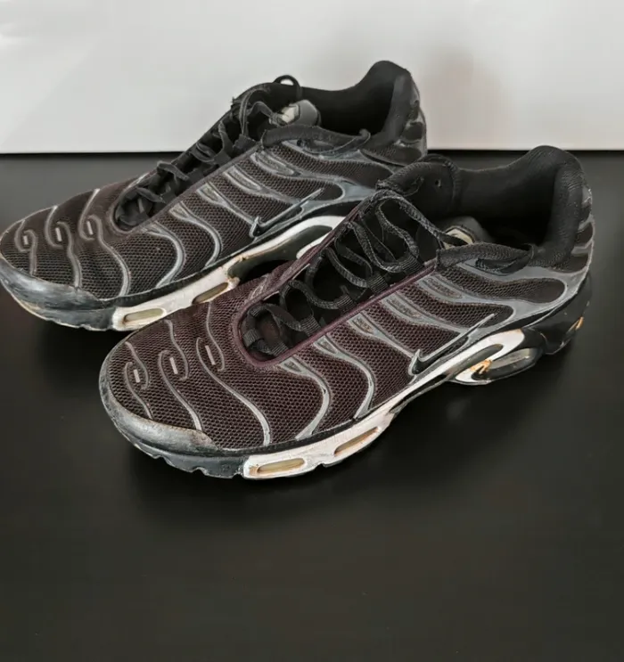 Nike Air Max Plus “Tn” Noir/Gris Taille 44 - photo numéro 2