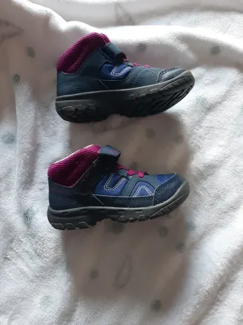 Chaussures de marche - randonnée queshua  décathlon fille 25