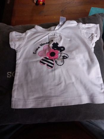 T-shirt taille 74cm c&a