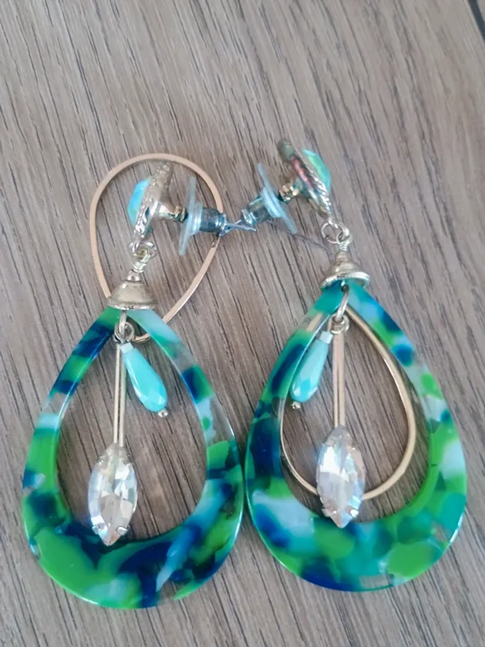 boucle d'oreille verte chic - photo numéro 2