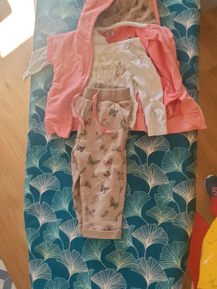 Ensemble taille 6 mois