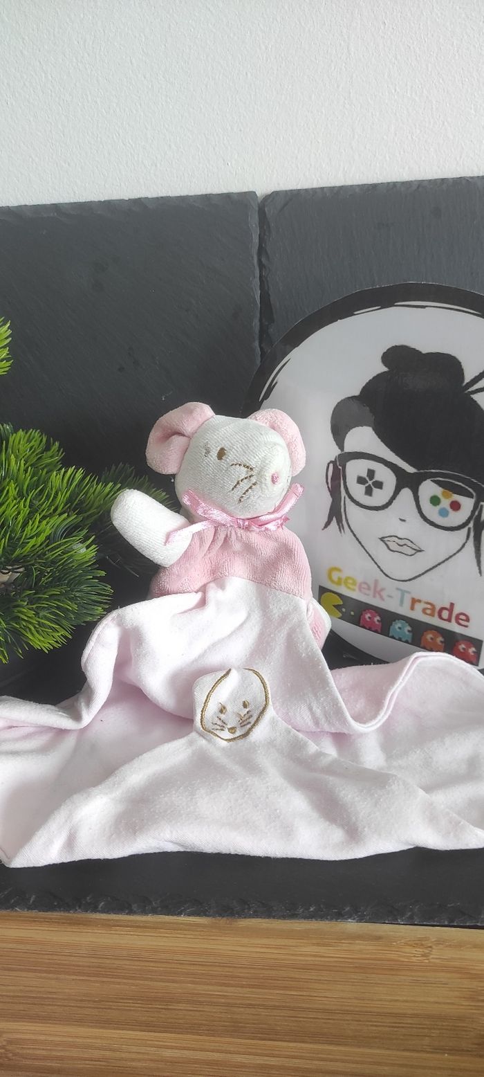 Doudou plat souris rose blanc mouchoir ventre noeud satin rose Cajou Marron