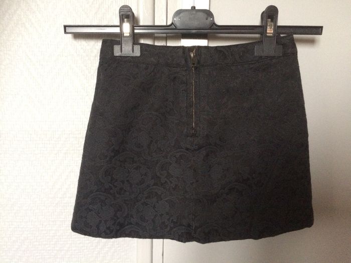 Élégante jupe courte - photo numéro 2