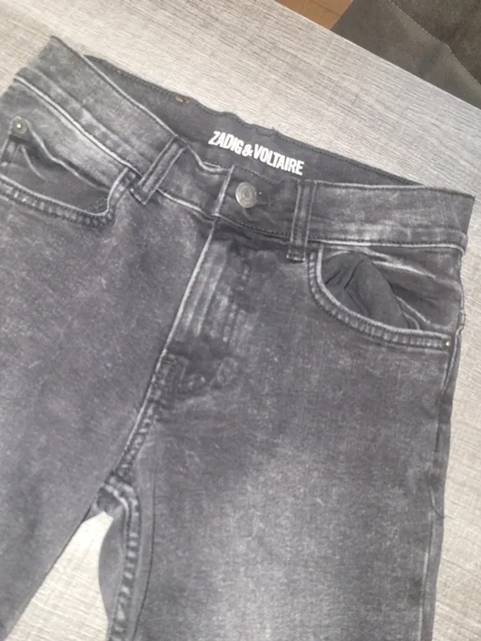 Jeans zadig&voltaire - photo numéro 2