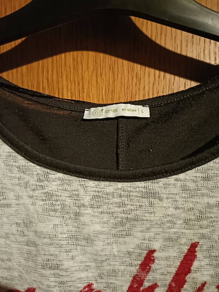 Tee-shirt - photo numéro 2