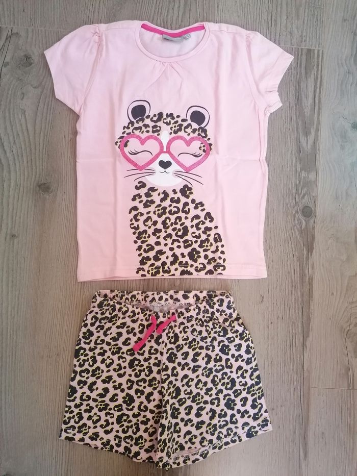 Pyjama 2pièces fille taille 8ans neuf