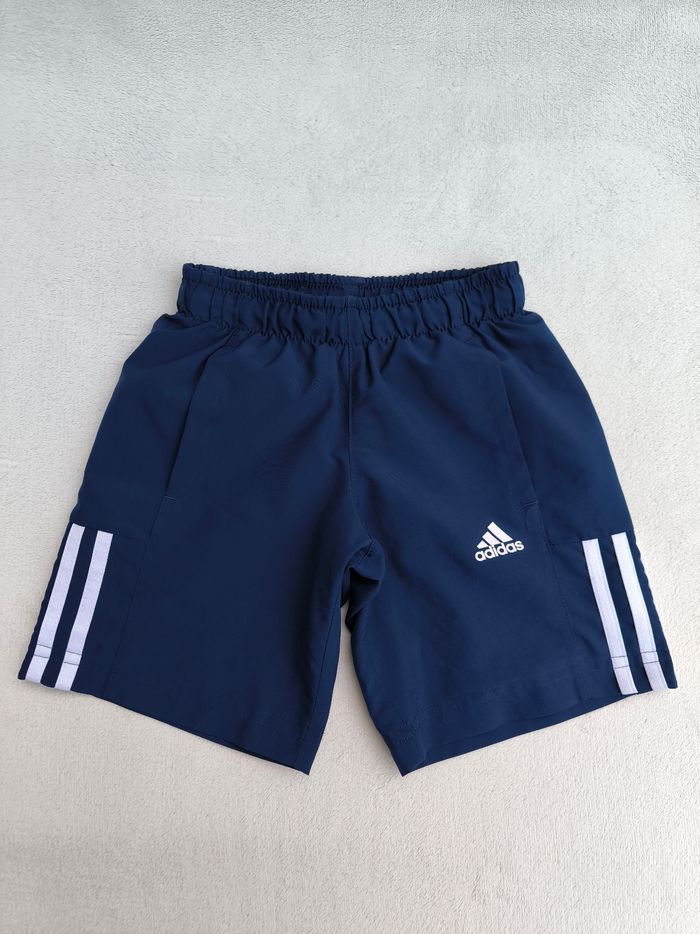 Short garçon Adidas 4 ans - photo numéro 2