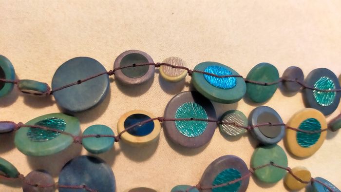 Collier long en pâte polymère – Style ethnique bohème – Collection Terres d’Ailleurs - photo numéro 4